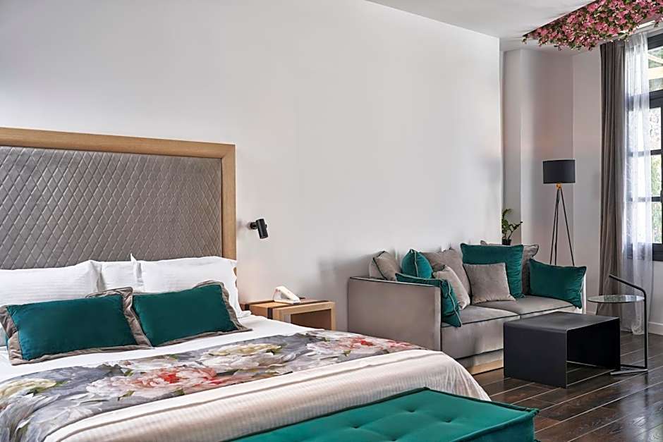 Katikies Garden Santorini - The Leading Hotels Of The World