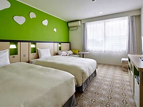 Superior Twin Room with Sofa Bed (Check In 18:00-Check Out 12:00)