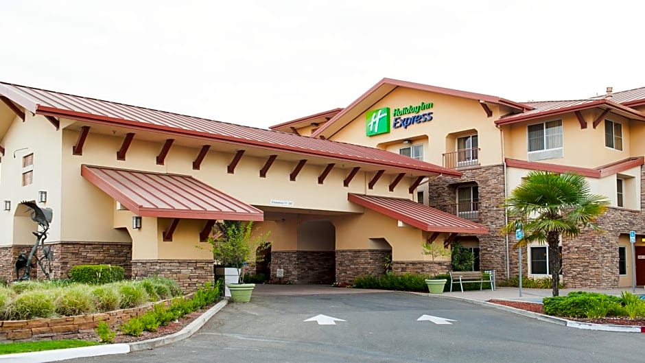 Holiday Inn Express Turlock, an IHG Hotel