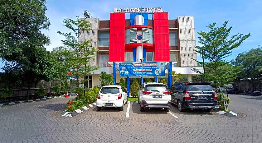 Halogen Hotel