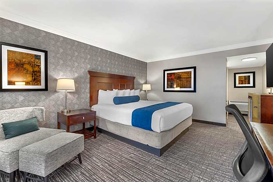 Photo 1 of 5 of 1 King Bed
