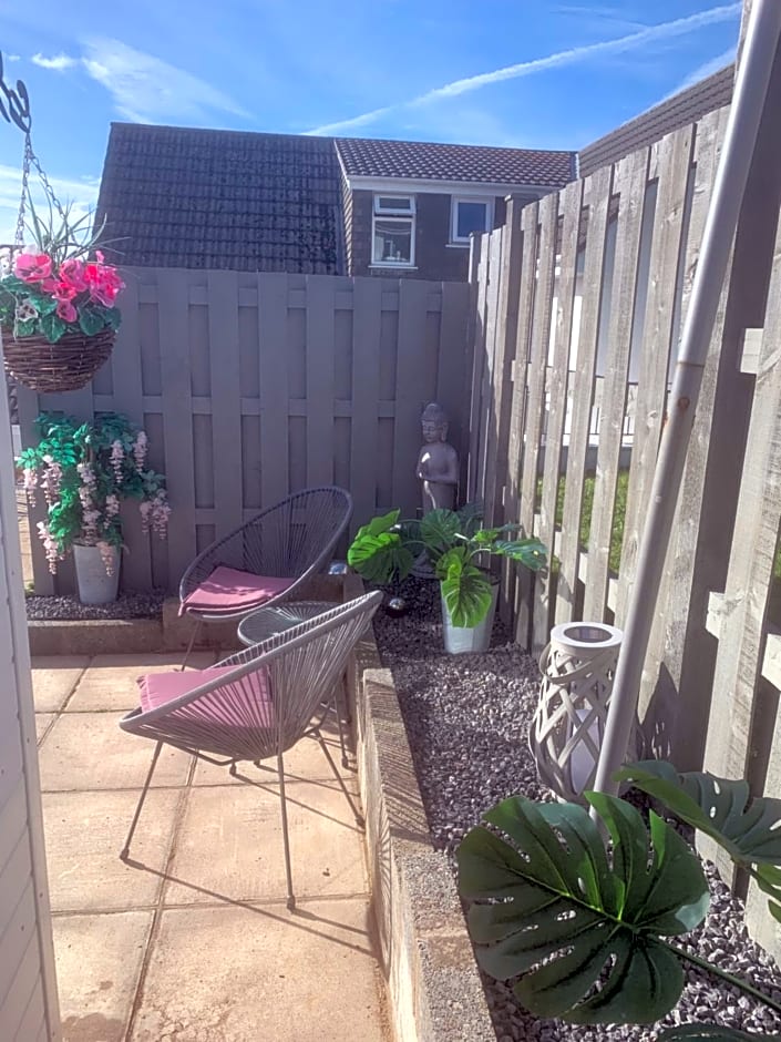 Nicolas Devon air bed and breakfast