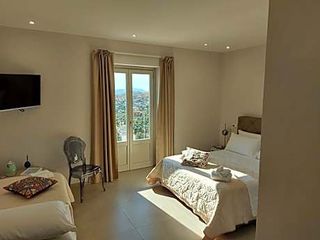 Deluxe Triple Room with Sea View