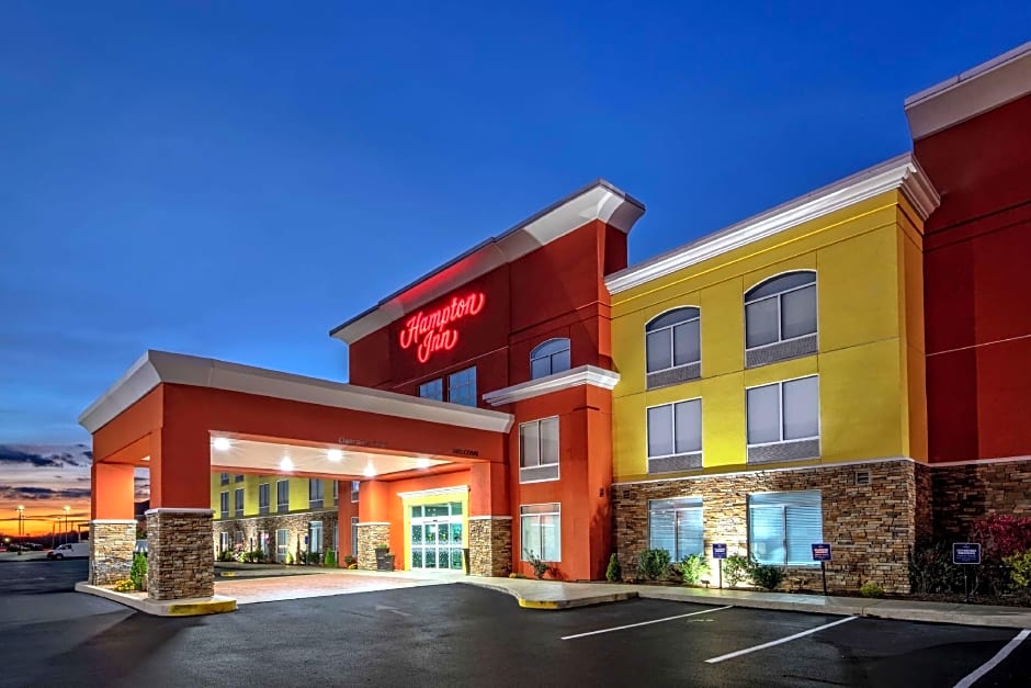 Photo 1 of 32 of Hampton Inn By Hilton Latrobe, PA