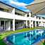 Noosa Parade Holiday Inn