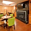 Holiday Inn Express Hotel & Suites Fredericksburg