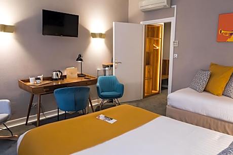 Triple Room with Bath