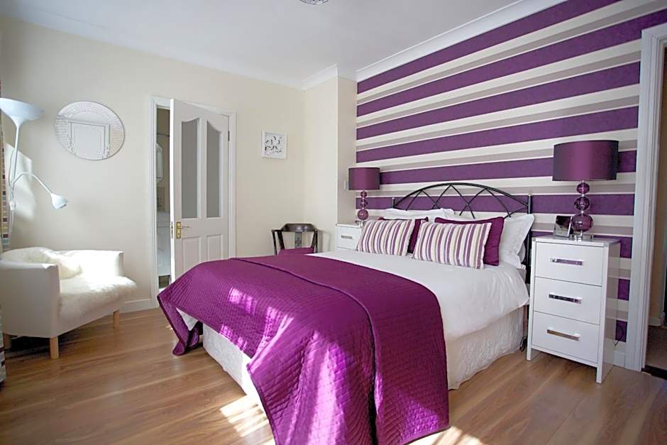 Photo 1 of 9 of Double Room