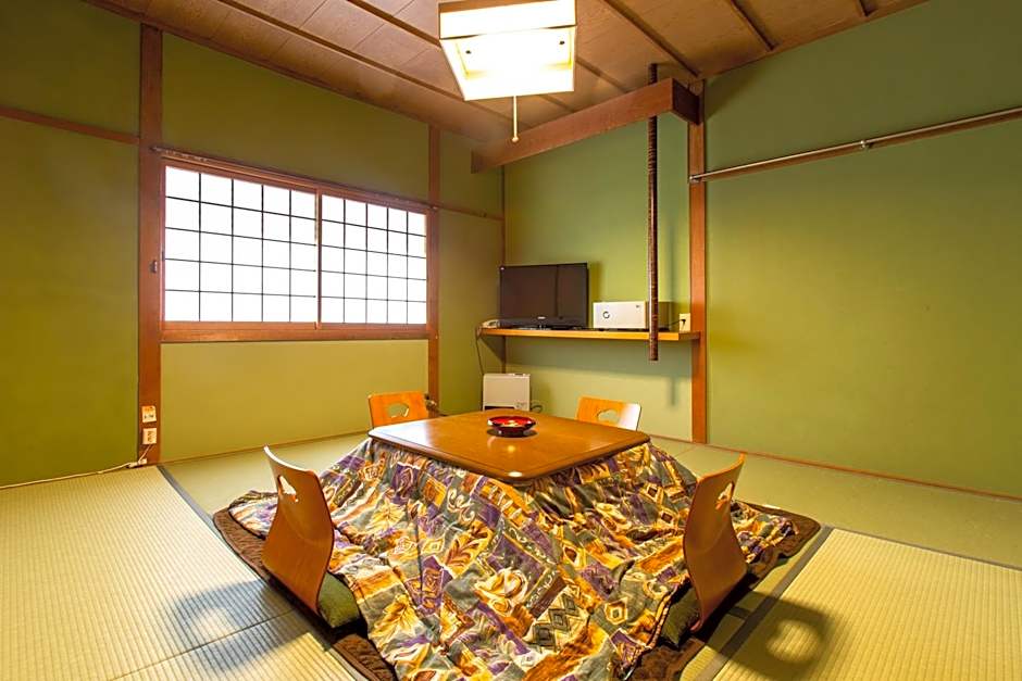 Oyado Hisaya