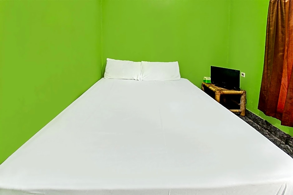 Hotel O Ashooy HomestayNearWisata Desa sedau