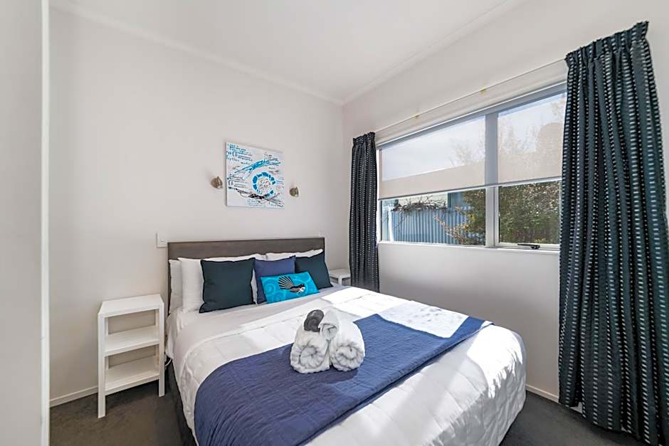 Two Tree Motel & Lodge