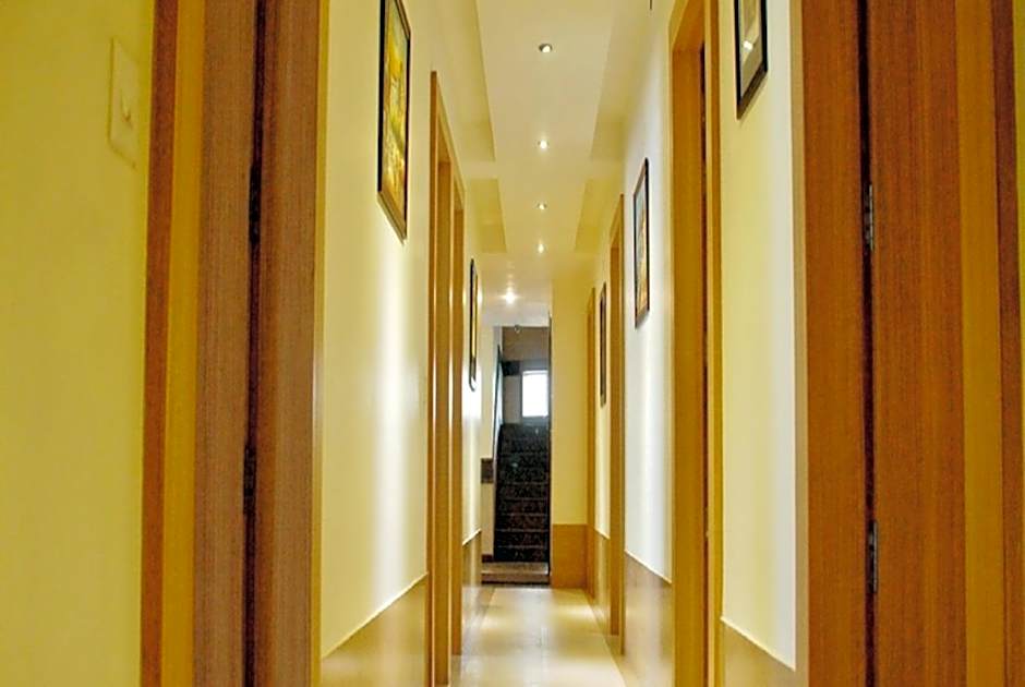 Goroomgo City Square Hisar