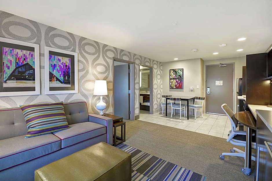Home2 Suites by Hilton KCI Airport