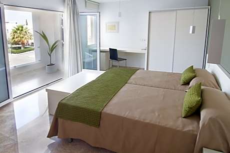 Superior Double or Twin Room with Terrace