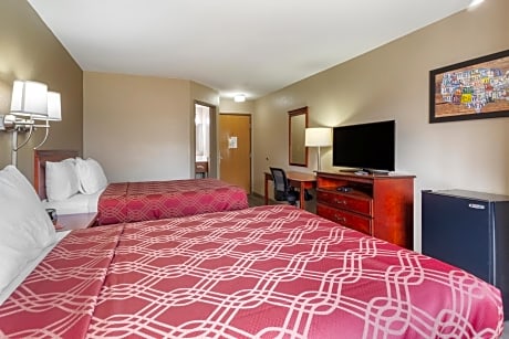 Standard Queen Room with Two Queen Beds- Non-Smoking