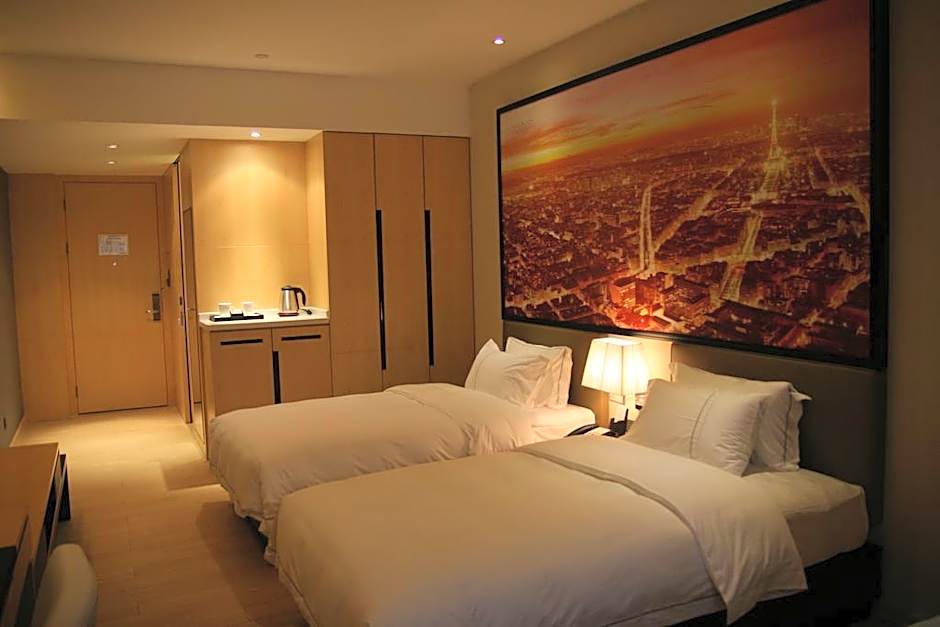 J Hotel