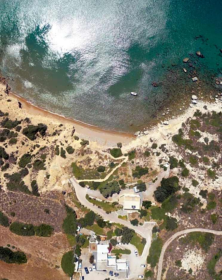 Giourgas Studios & Apartments