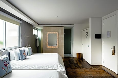 Standard Suite