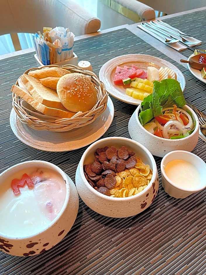 Mandarin Eastville, Pattaya - SHA Extra Plus