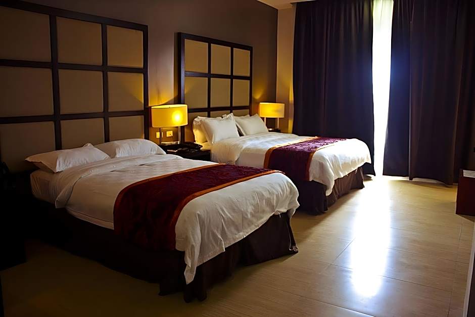 Photo 1 of 11 of Executive Suite