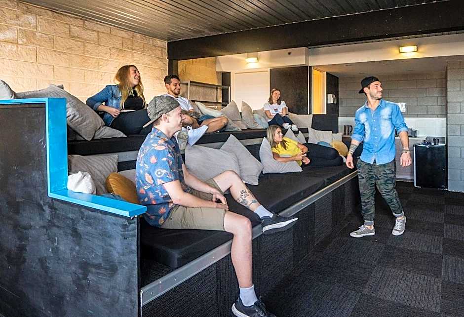 Summer House Backpackers Melbourne