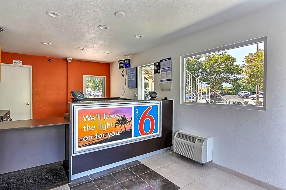 Motel 6 Campbell, CA - San Jose