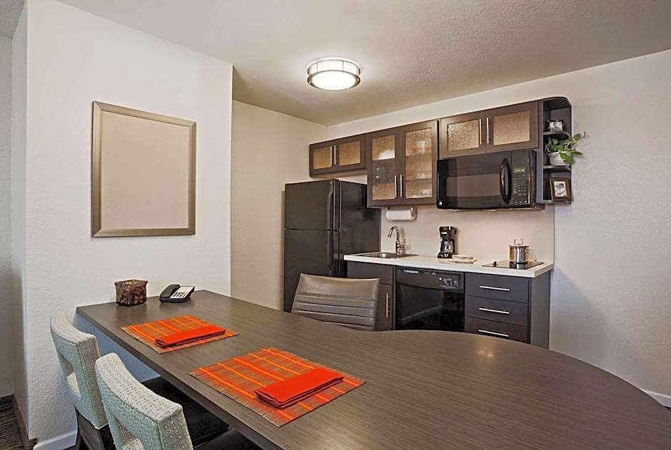 MainStay Suites- Kansas City Overland Park