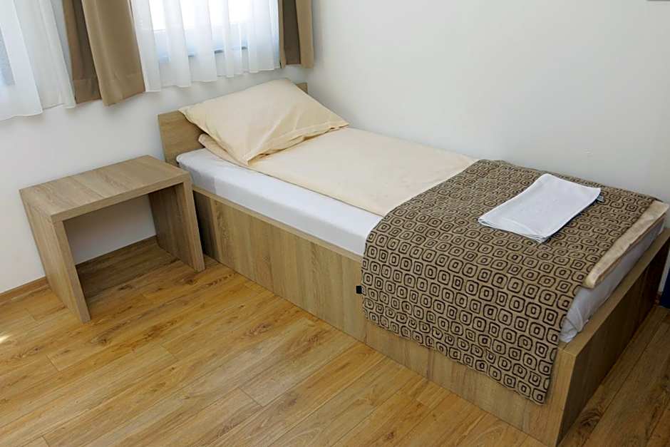 Hotel Logavina 8 Garage Parking