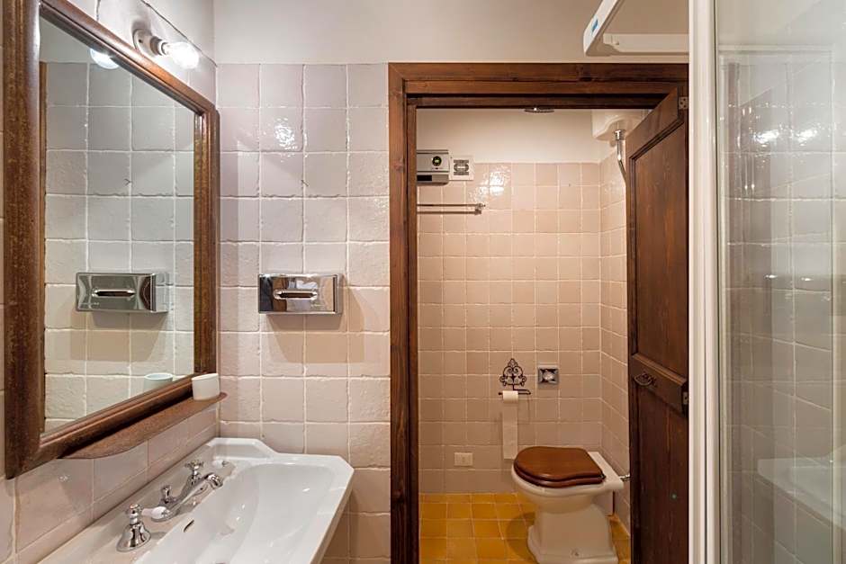 Masseria Fortificata Lo Zafferaneto