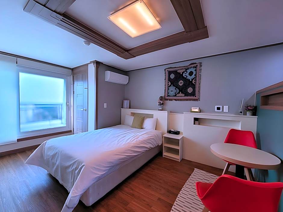 HY Choi Hostel