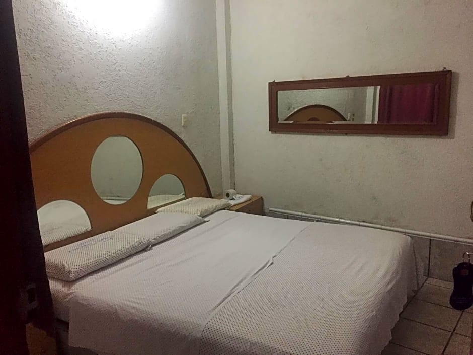 Hotel Paraiso Express