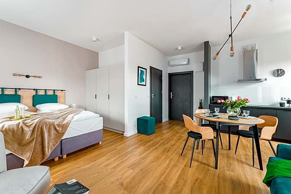 Apart House, Tylna 20
