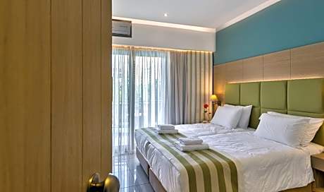 One-Bedroom Apartment (2-4 Adults)