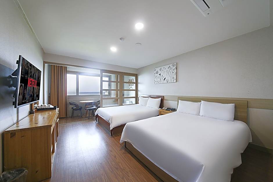 Fantastic Ocean View Sydney Hotel