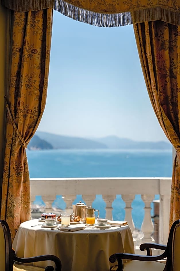 Excelsior Palace Hotel