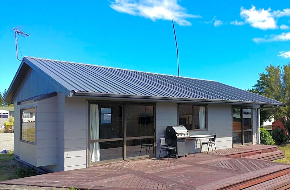 Pineacres Motel and Park