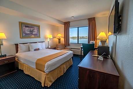 Queen Room with River View