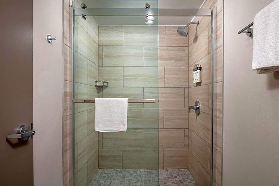 Holiday Inn Express Hotel & Suites Ventura Harbor By IHG