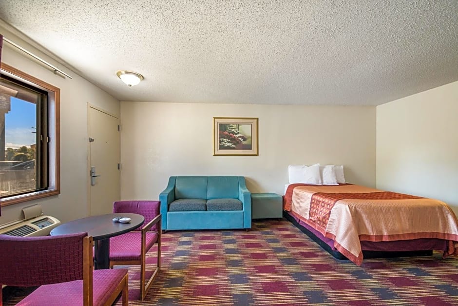 Americas Best Value Inn & Suites Harrisonville