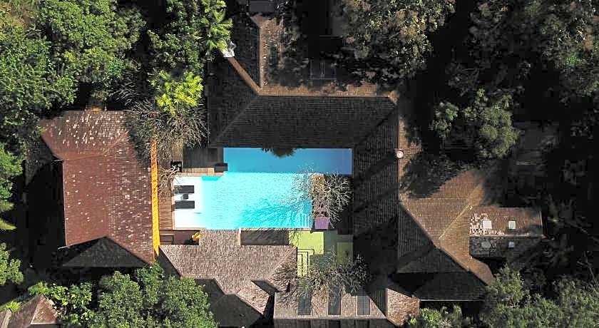 Chandra Residence, luxury, warmth and playfulness!