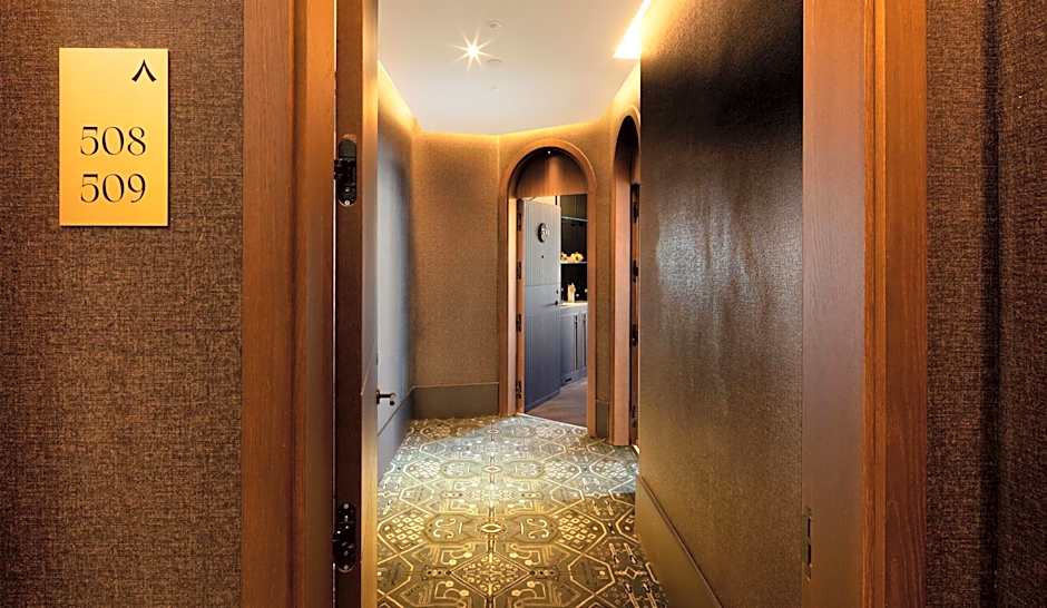 Hotel Montera Madrid, Curio Collection by Hilton