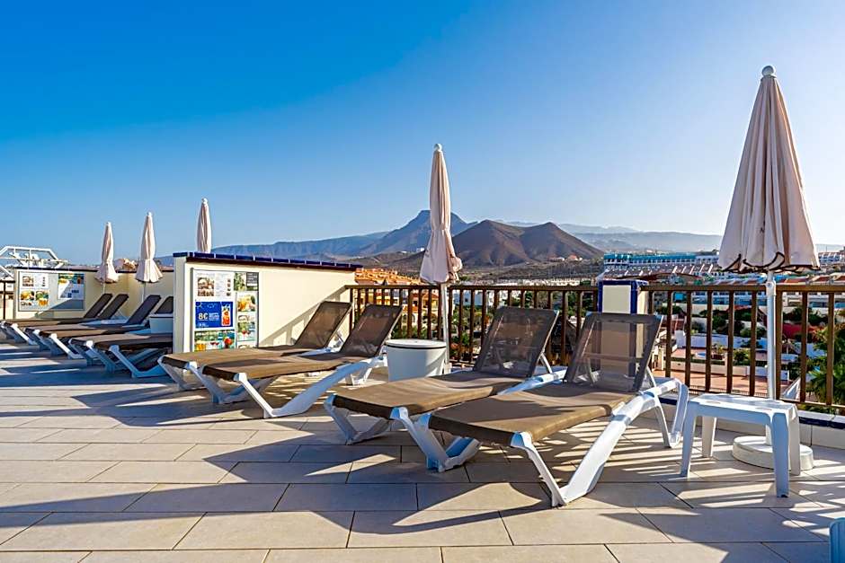 Klayman Olivina Aparthotel