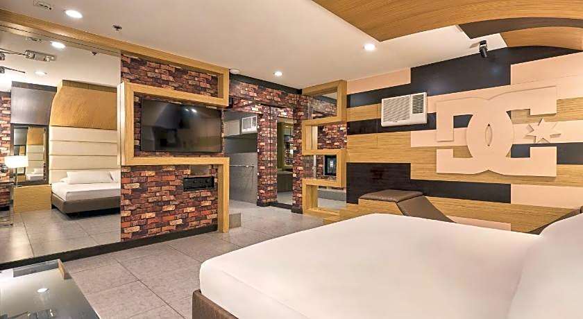 Victoria Court Las Pinas