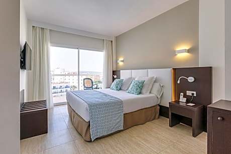 Superior Double Room (2 Adults) - High Floor