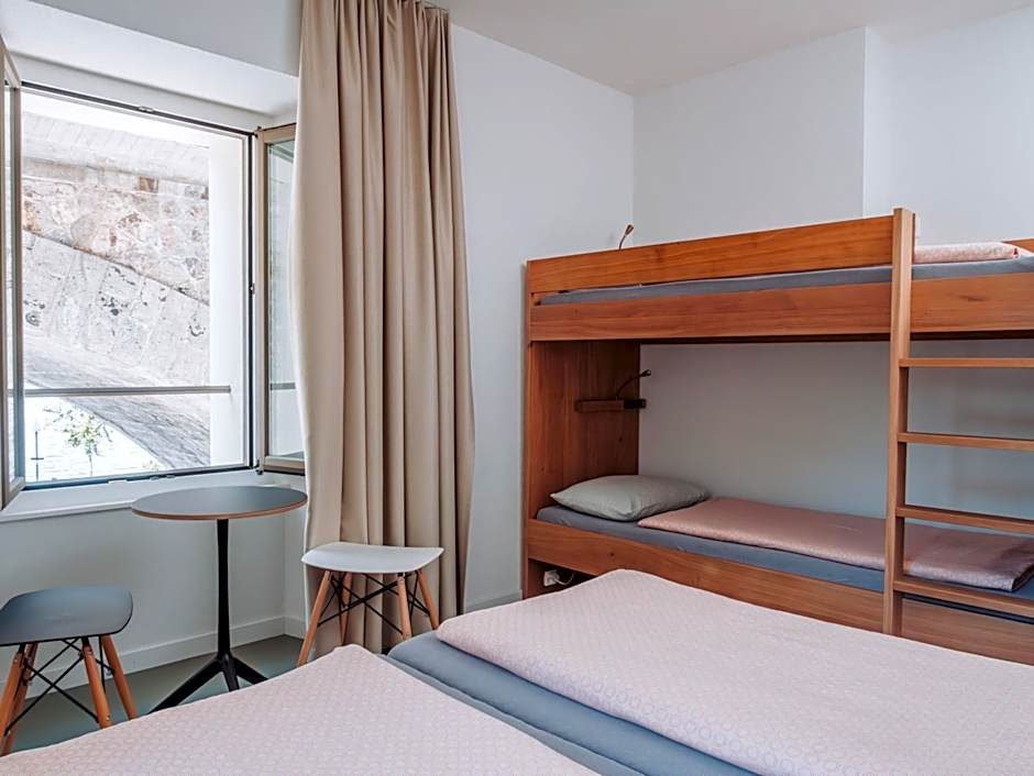 Montreux Youth Hostel