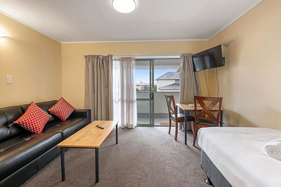 Fenton Court Motel