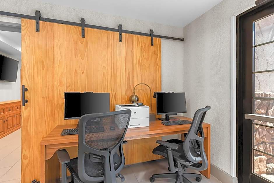 Red Lion Inn & Suites Goodyear - West Phoenix