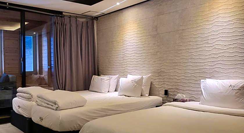 Almond Hotel Gupo Station