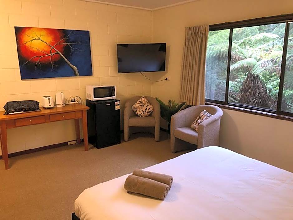 Green Gables Motel in Warburton