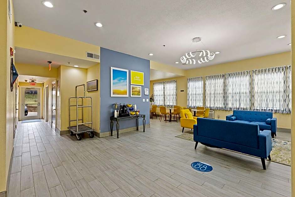 Days Inn & Suites by Wyndham Ft. Worth DFW Airport South